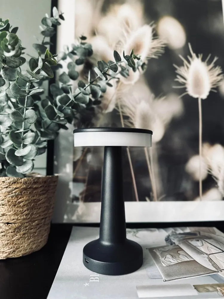 LED Touch Bordlampe usb-chargeable - Sort