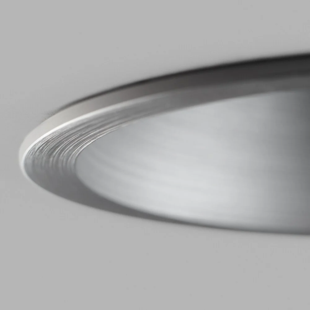 Curve II Ø90 Spotlampe Titanium-framed