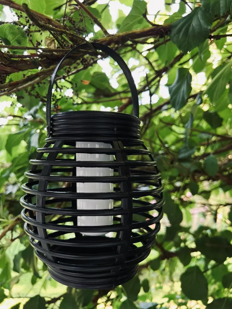 Lanterne med solceller – Mellem