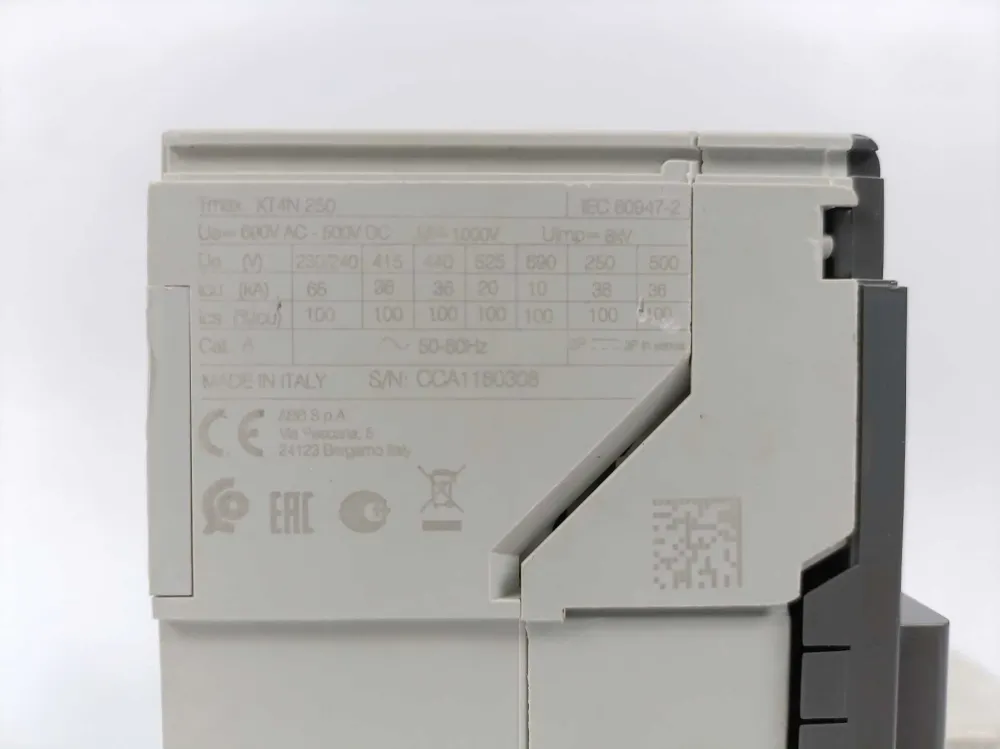 ABB 1SDA068178R1 XT4N 250 – fast 4-polet bryderdel 4p F F med frontterminaler